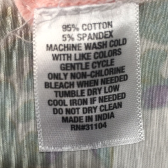 One piece,kids pink and white,button up romper - Picture 4 of 4